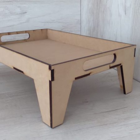 Bandeja con patas fijas en mdf de  5,5mm y tapa de 3mm  – Medida 25×35
